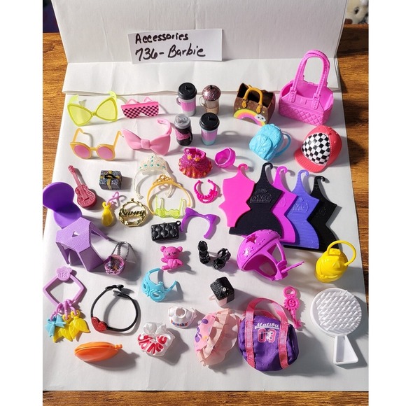 46 Barbie Accessories Lot Shoes Purses Jewelry More Random Assorted - Picture 3 of 4